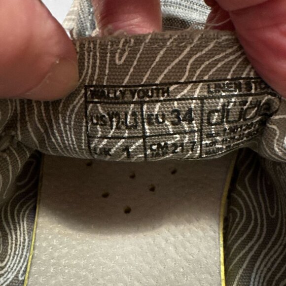 Hey Dude Youth Size 2 Wally Shoes Gray Stripe Lightweight Casual Slip-On - Picture 6 of 7